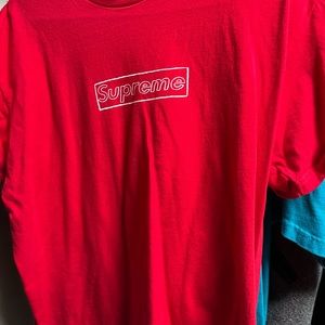 Men’s size M supreme shirt brand new